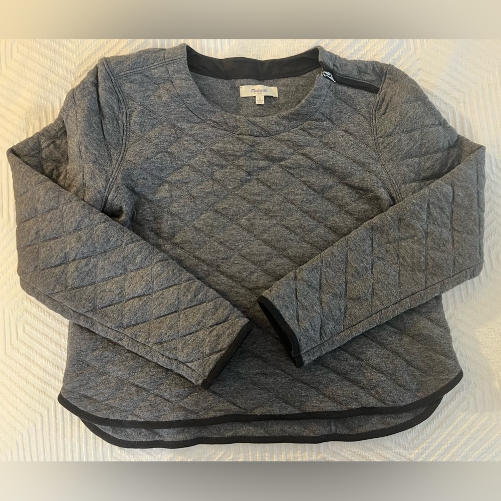 Madewell Charcoal Gray Quilted Sweater with Zipper and Black Trim, Style B1934